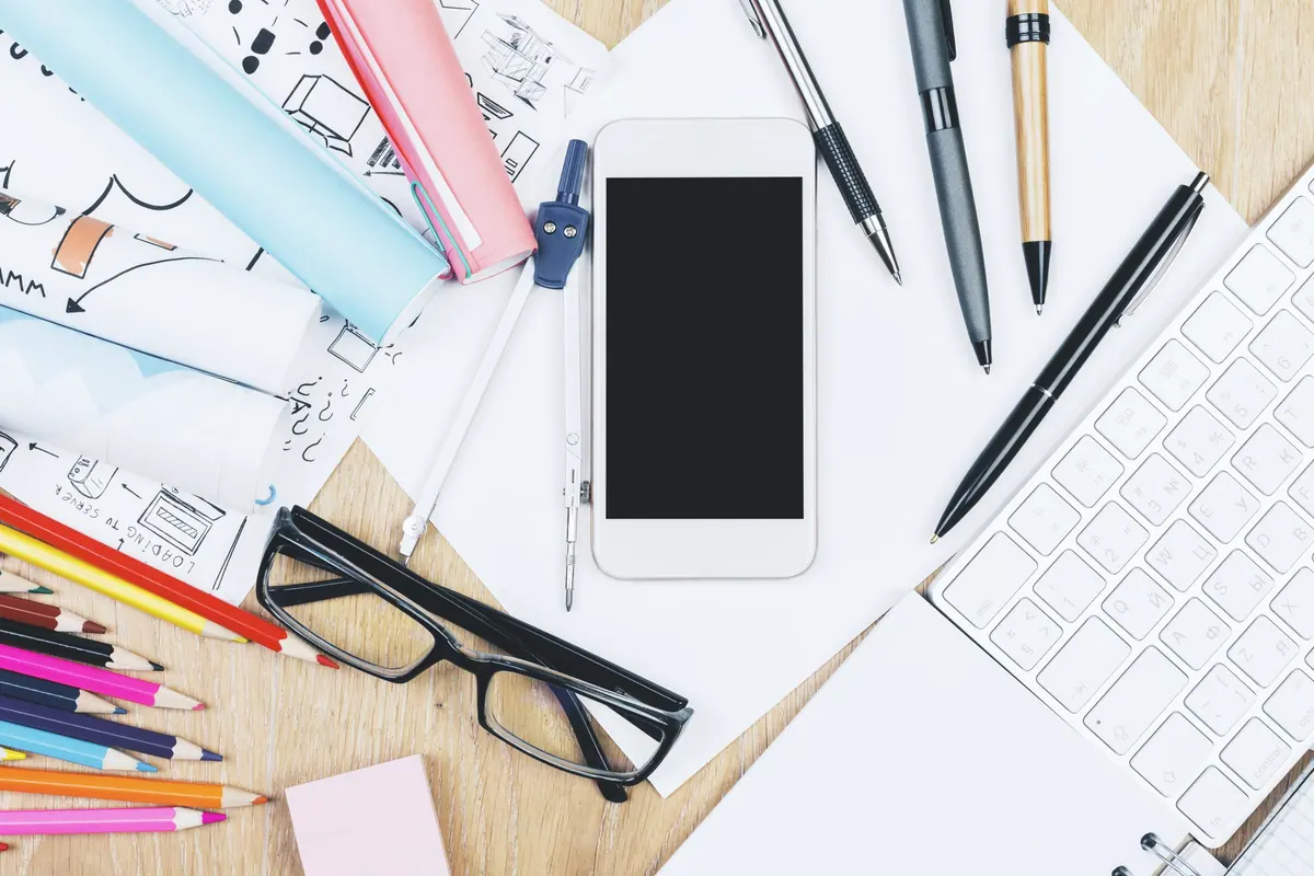 Transformez votre utilitaire en espace de travail mobile avec ces idées d’aménagement